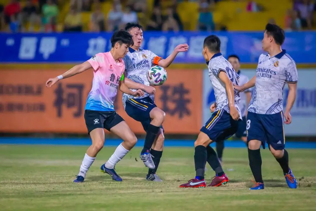 科维托娃意外战胜中国队,锐不可当引爆全场!比赛高潮迭起 科维托娃意外战胜中国队,锐不可当引爆全场!比赛高潮迭起