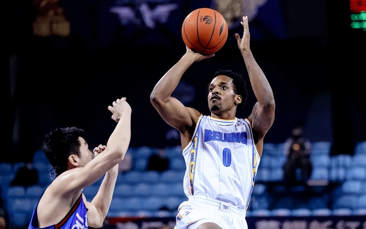 门兴格拉德巴赫内部会议纪要流出：窗口期伤情更新；CBA季后赛使命明确；心理建设被强调的简单介绍