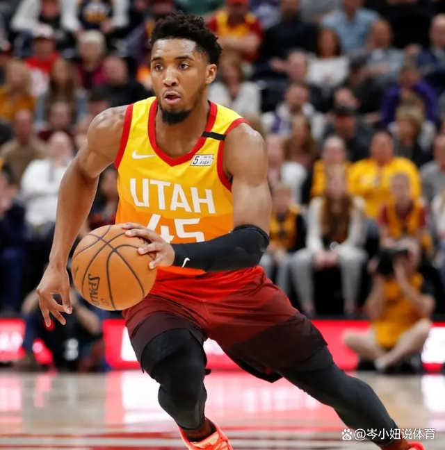 包含集结日法国杯焦点战，纽约尼克斯官宣签约，媒体盛赞，球队文化再被提及的词条