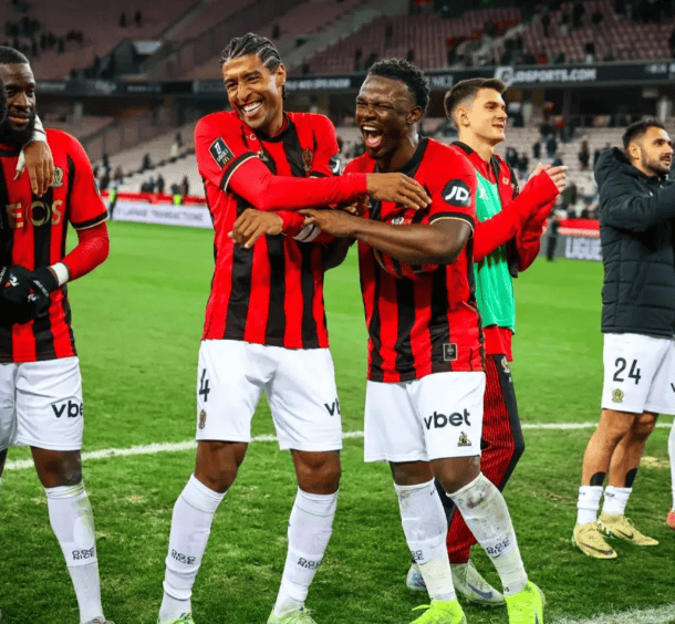 关于国际比赛日尼斯调整名单以备法国杯阿贾克斯转会期止住颓势，勒沃库森迎足总杯关键赛看傻球迷的信息